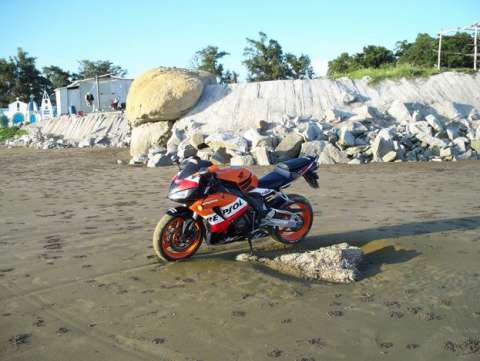 珠海暂停出售 CBR1000 国外改装