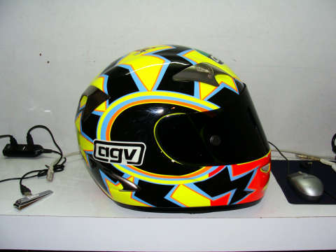 意大利原产AGV顶级钛金属系列罗丝46头盔