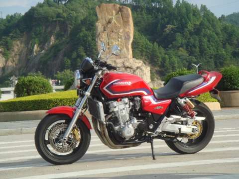 ·············