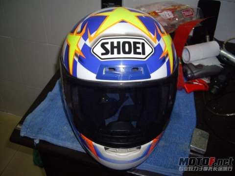 出售:个人闲置\SHOEI头盔\赛车鞋<头盔\鞋子已售>