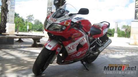 海南出售03年电喷SV1000