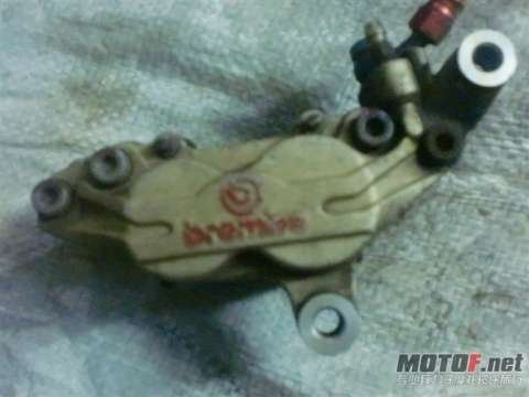 个宾宝右下泵一个