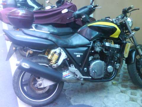 出台本田CB1000.1万5