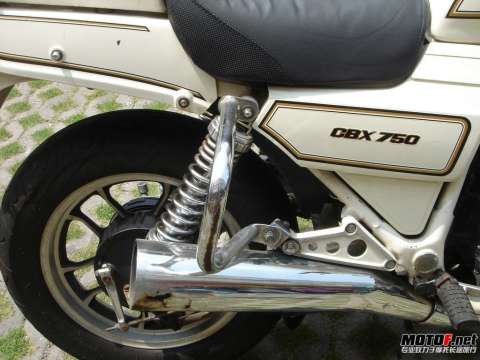 中山2万元代友出售警版CBX750