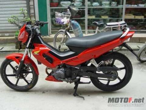 雅马哈VINO水冷小龟 泰本田（人妖）