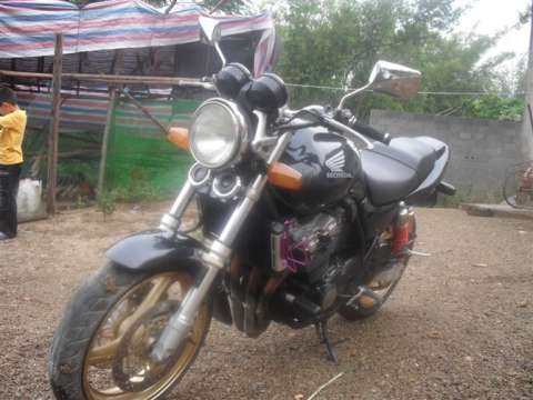 CB400