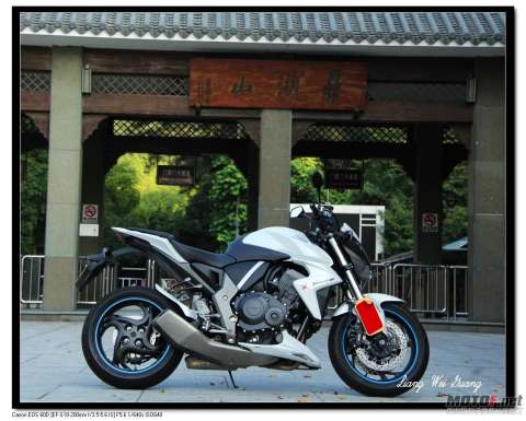 CB1000R
