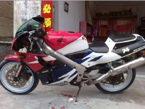 本田VFR400CC