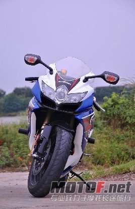 SUZUKI GSX-600R K8