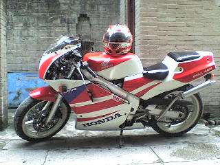 NSR250