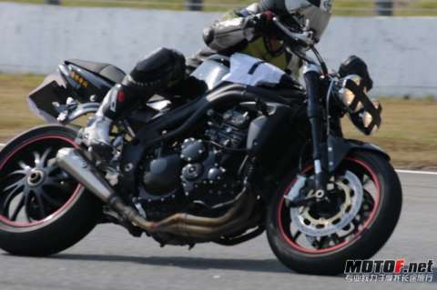 Triumph1050 speed tirple