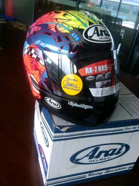 ARAI RX7RR5头盔