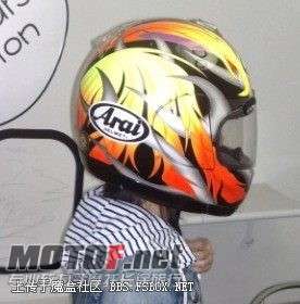 arai 昭田宪保Quantum版本不死鸟花头盔