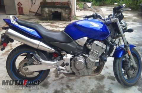 02欧版大黄蜂900