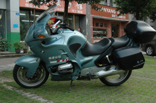 深圳出售99 R1100RT一台。45000元，3箱。