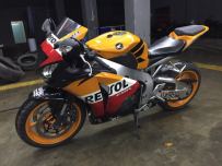 11年CBR1000大鹦鹉