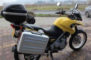 代友发帖，出售宝马04款F650GS 带三个箱