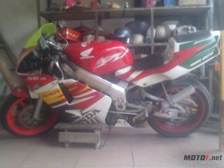 代出3仔一台。。。