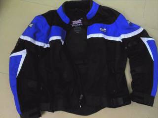 惠州博罗地区出售车服一件