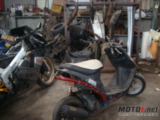 广东澄海100起卖两台DIO跟一堆配件跟发动机。