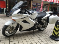 出售04VFR800