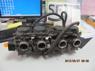 出售95年后CB400电感化油器