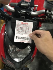 出纯水杜卡迪1100S街霸