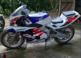 容广西容县出售CBR22卖7500小刀