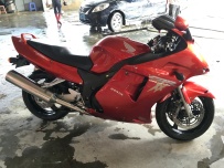 碍地方甩卖，cbr1100xx。xjr400