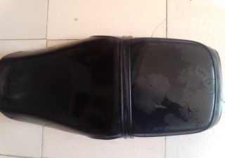 出售94 CB400原装坐包（绝对原装） 价格300包邮 K8 750后坐包（碣石货） 250包邮