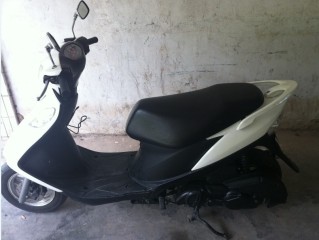 惠州代友发布 1w出售电喷V125，改装排气和轮毂