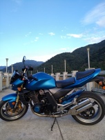 出售一台精神06年川崎Z1000