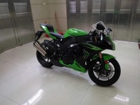 出川崎10R，车子9.7成新，非常新，价格低