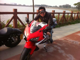 深圳出售：2005年 本田 CBR1000 RR  换小R/F5/6R [停止出售]