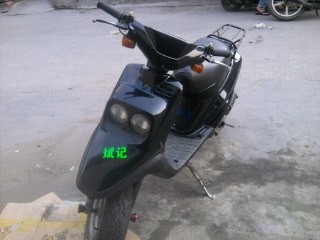 出售雅马哈鸭子BWS50和川崎AR80