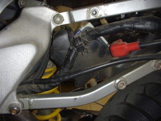 佛山出售VTR1000的座包/座垫，副（后）车架总成，后挡泥板，CBR22期/NSR250前沙板