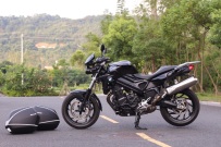 广东揭阳出售13年BMW宝马一手水F800R，改装件多，前后原装对胎，实际公里数4700，暴躁