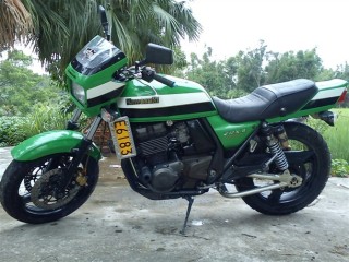 江门台山出售精神新净川崎ZRX400