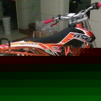 出9成新越野摩托250CC ，一台。价格合理。