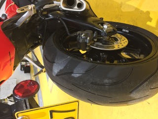 深圳诚心出精神12年CBR1000