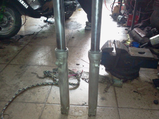 出售对22减震.可改车用..无问题一切正常