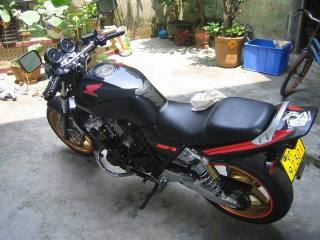 江门出售台三代CB400   26500元电话13360224221