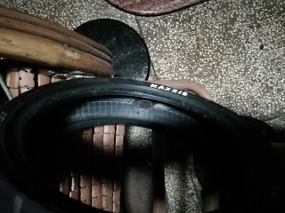 玛吉斯110/120-70-12轮胎