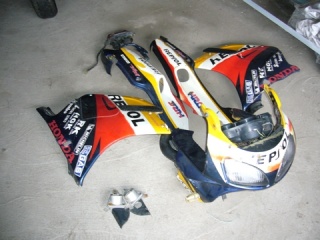 广州增城50-800元出售NSR125猫眼外观件和其他小附件