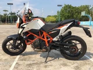 广州南沙区出14年12月KTM690 DUKE R版 看清楚哦