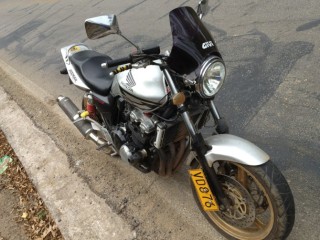 代朋友出售VTEC3---价钱27500元。