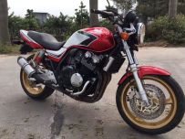 出售一代CB400 一台99年CB1000