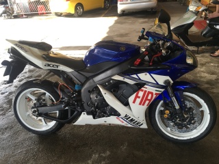 雅马哈R1..铃木刺激400