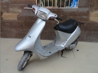 出售本田2冲古董小绵羊及dio25期小绵羊可以物流