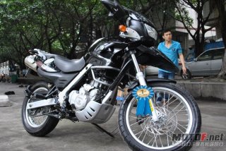 佛山出售05年宝马F650GS......